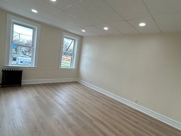559 Chancellor Ave APT 2