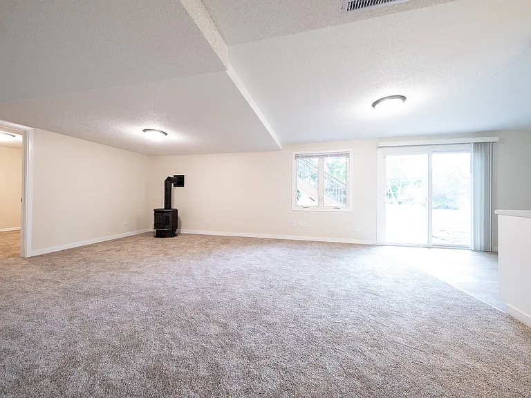 14200 Elgin Ct — Photo 23
