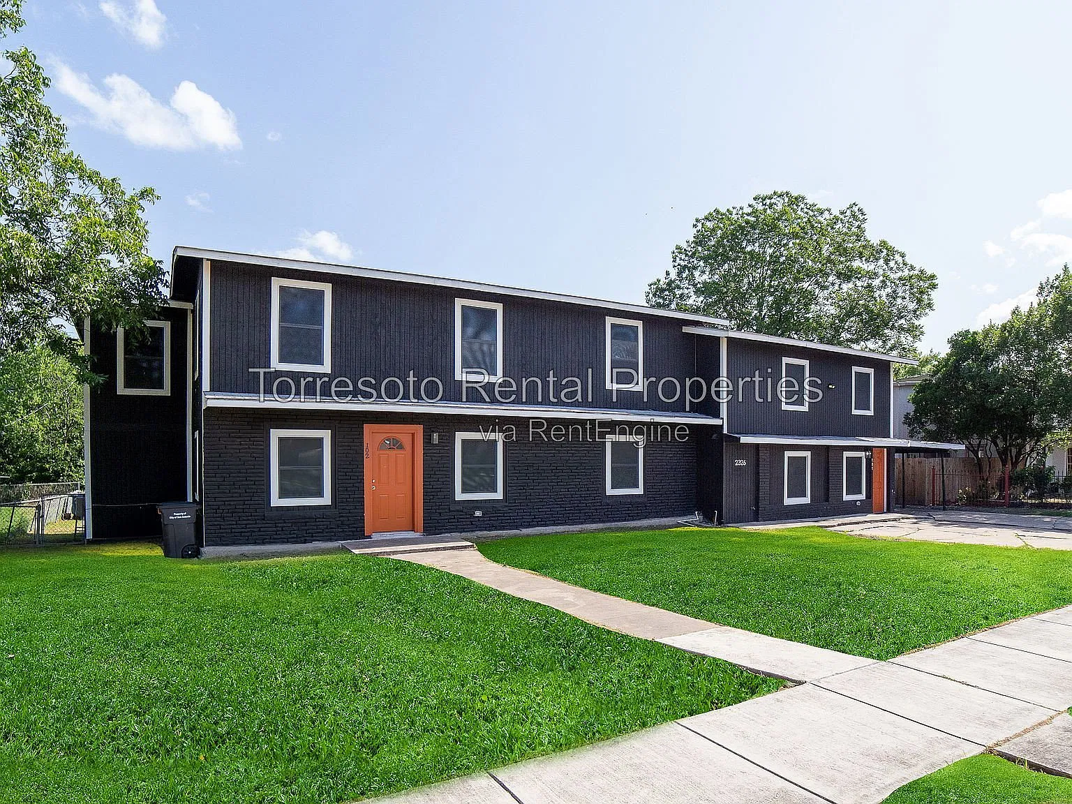 2 bed, 1.0 bath, $1,400 — Photo 3
