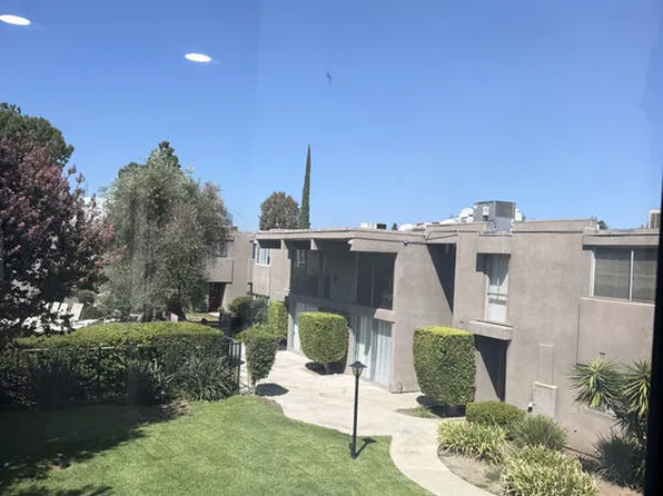 18110 Killion St Unit 10, Tarzana, CA 91356