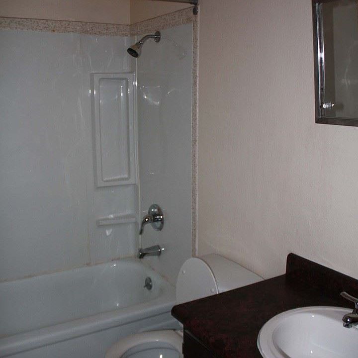 2nd image of 2506 N Lee Ave APT 1