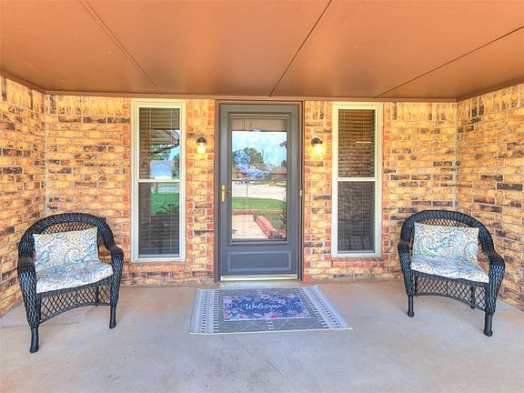 3rd image of 1813 Greenway Ct