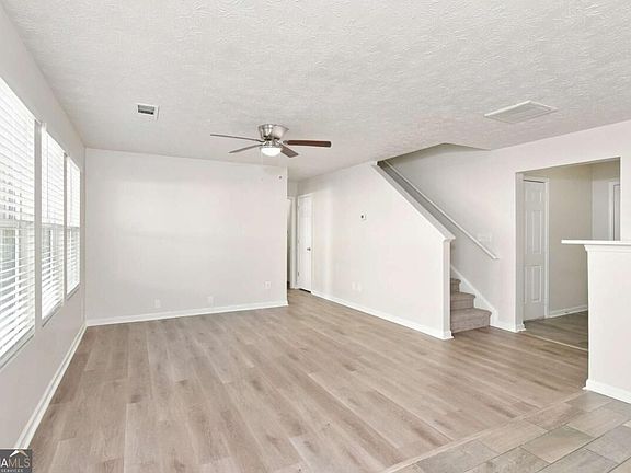 3rd image of 3676 Roseman Lndg