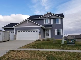 3461 Horton Cir, Clive, IA 50325