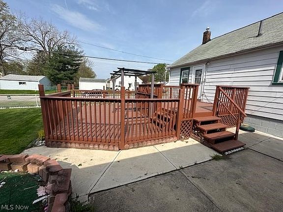 2nd image of 1061 Bell Ave