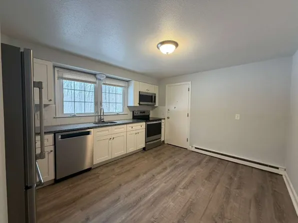 122 Country Club Rd, Cheshire, CT