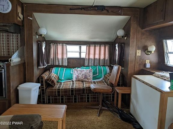 5th image of 2226 Mallard Ln