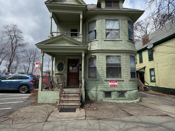 318 Georgetta Dix Plaza, Schenectady, NY 12307