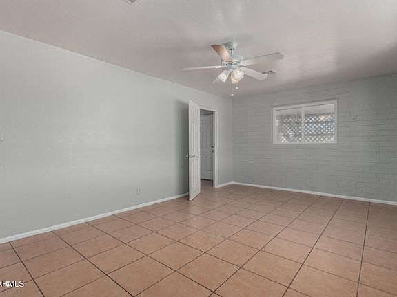 4th image of 11102 W MISSOURI Avenue