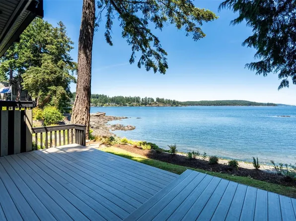 2330 Harbour Rd #16, Sidney, BC V8L 2P8