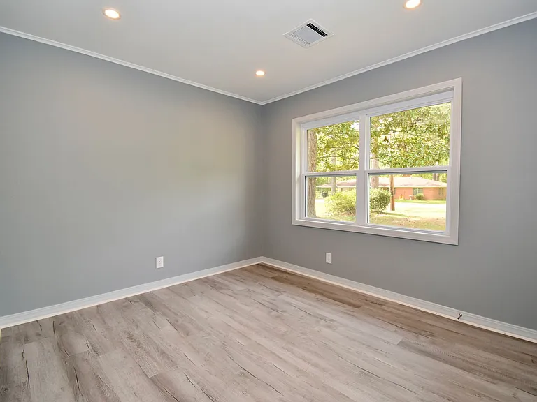 1309 Robinette Dr — Photo 11