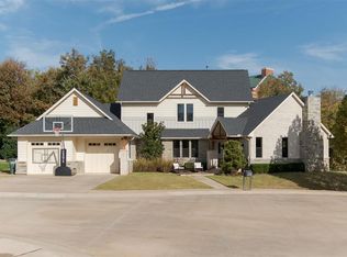 725 E Clegern Place Ct, Edmond, OK 73034