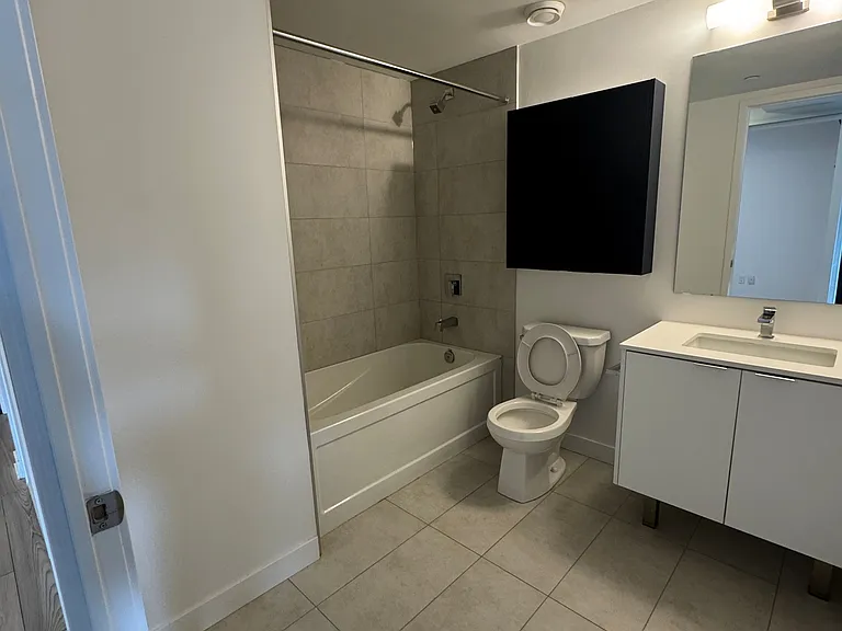 8 Tippett Rd #413 — Photo 5