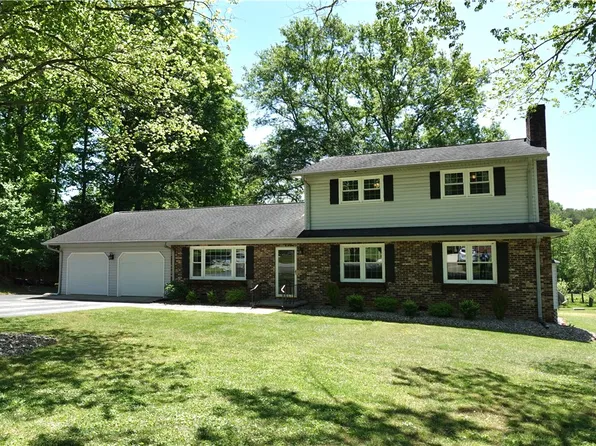 310 Hillandale Rd, Liberty, SC 29657