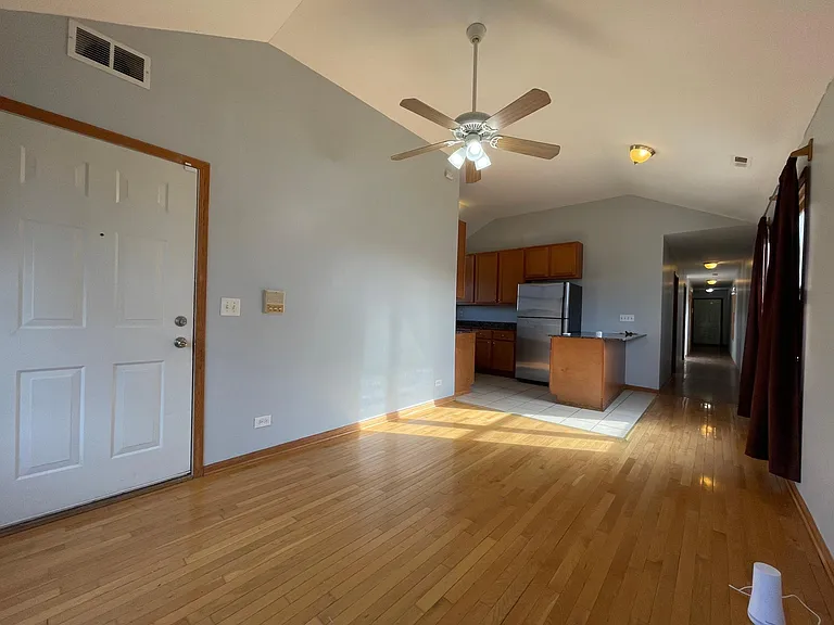 3333 W Fulton Blvd #3 — Photo 2