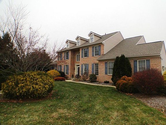 2nd image of 4 N Iroquois Ln