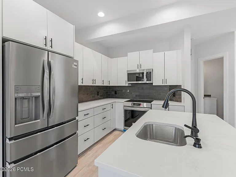 1107 Station Loop Rd — Photo 5