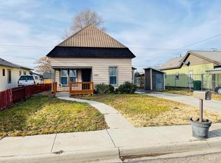 297 NW 8th St, Ontario, OR 97914