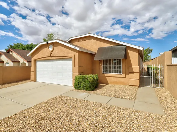 1615 Quiet Desert Dr SW, Albuquerque, NM 87121
