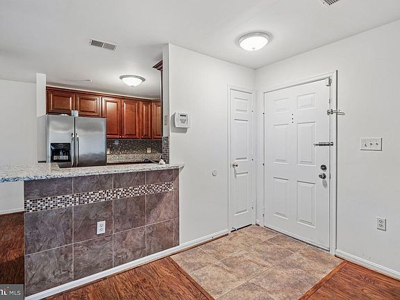 5th image of 3557 Floating Leaf Ln APT F101