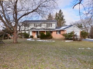 236 W Hillside Ave, Barrington, IL