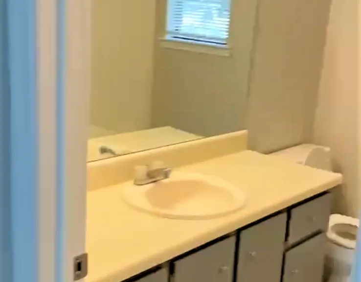 105 Maid Marian Ct — Photo 12