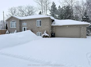 1423 River Rd W, Wasaga Beach, ON L9Z2P1