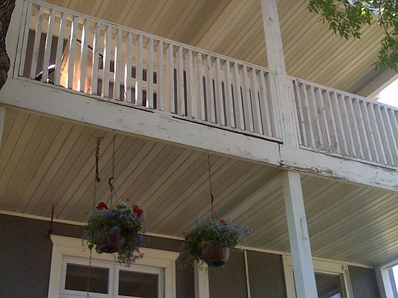 2nd and 3rd floor front porches