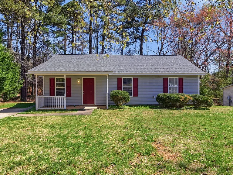 109 Holly Mountain Rd — Photo 1