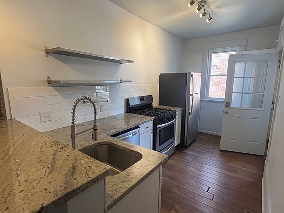3rd image of 390 E Whittier St #398