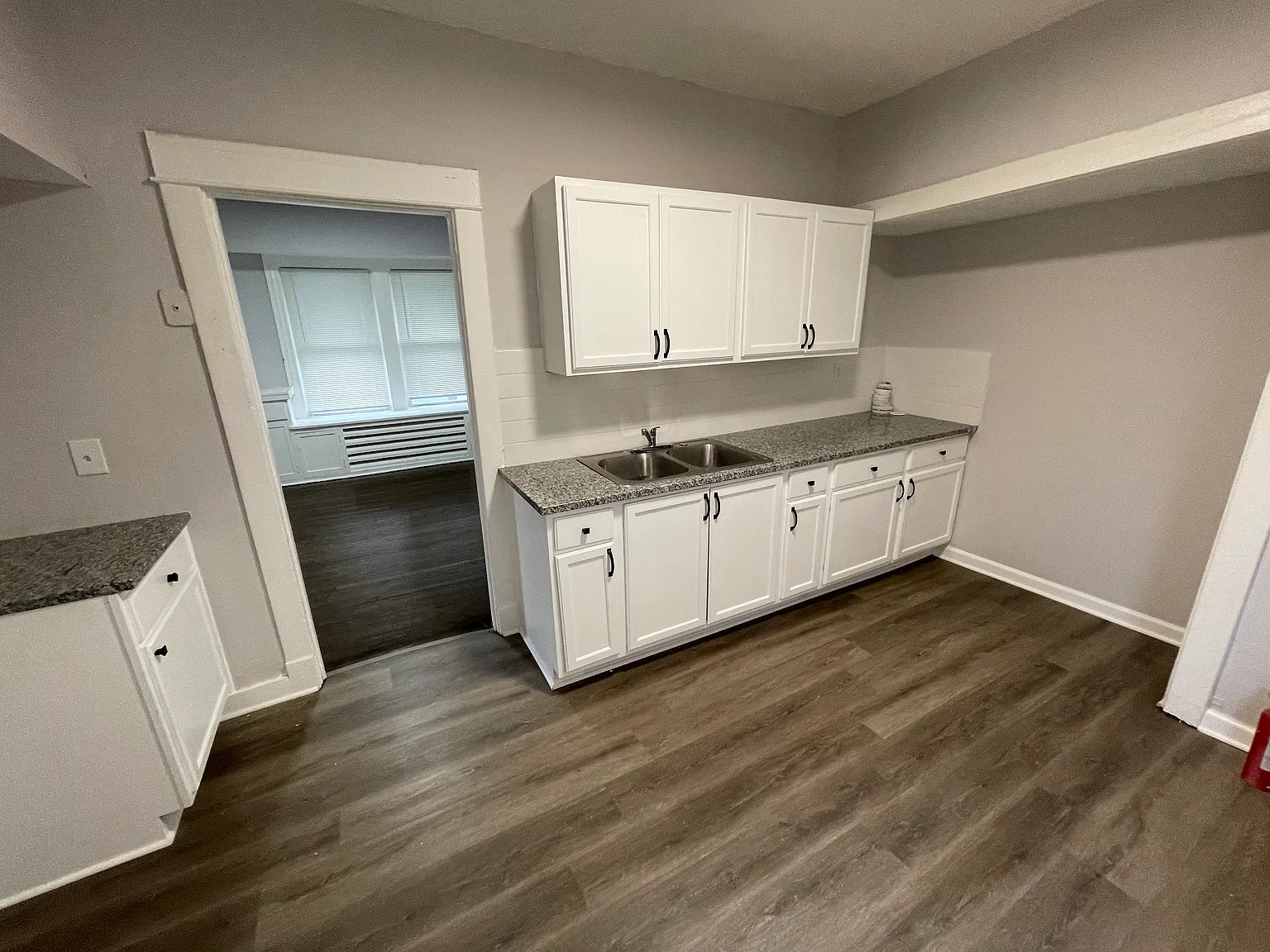 4 bed, 1800 sqft, $1,950 — Photo 2
