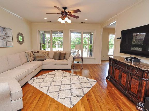 4th image of 9960 Houston Oaks Dr