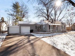 18 Red Rose Dr, Collinsville, IL 62234