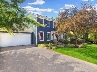 6815 Foxworth Ln, Gurnee, IL