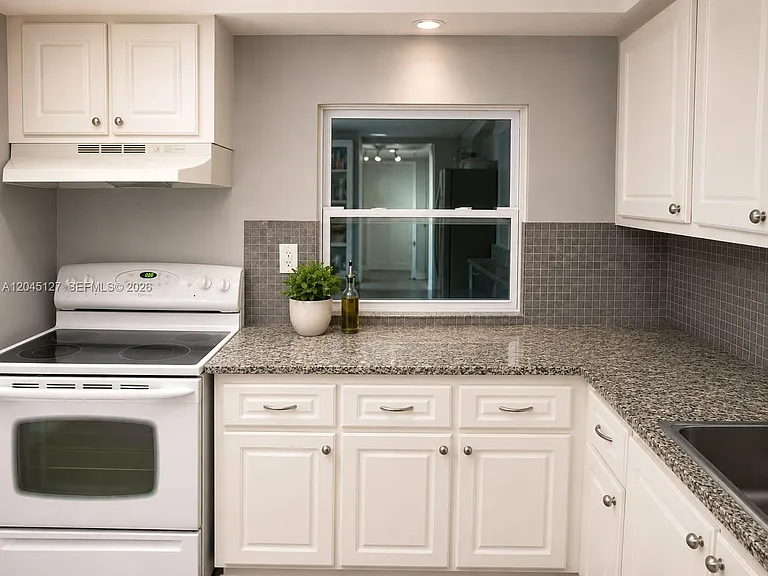 851 Three Islands Blvd #520 — Photo 7