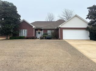 316 Valley Vista Dr, Tupelo, MS 38801