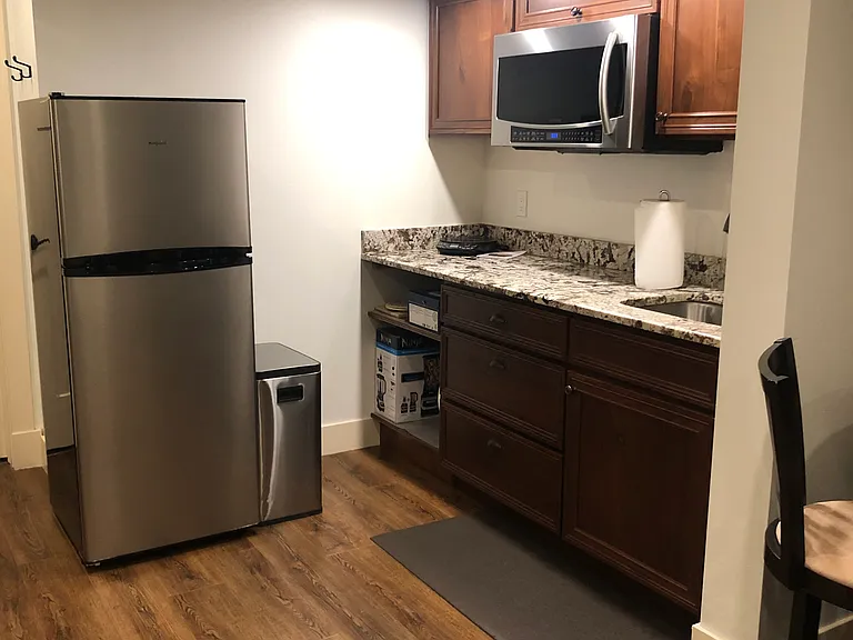2314 Bennett Ct — Photo 2