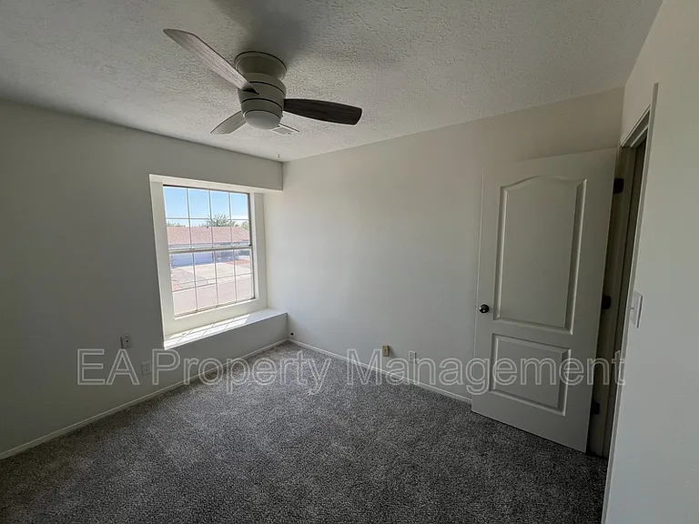 7259 Pajarito Rd NE — Photo 10