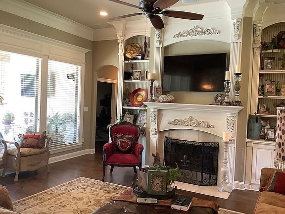 4th image of 5838 Caspiana Ln