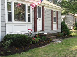 18 Scrimshaw Ln, West Yarmouth, MA 02673