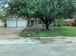 904 Edna Dr, Everman, TX 76140