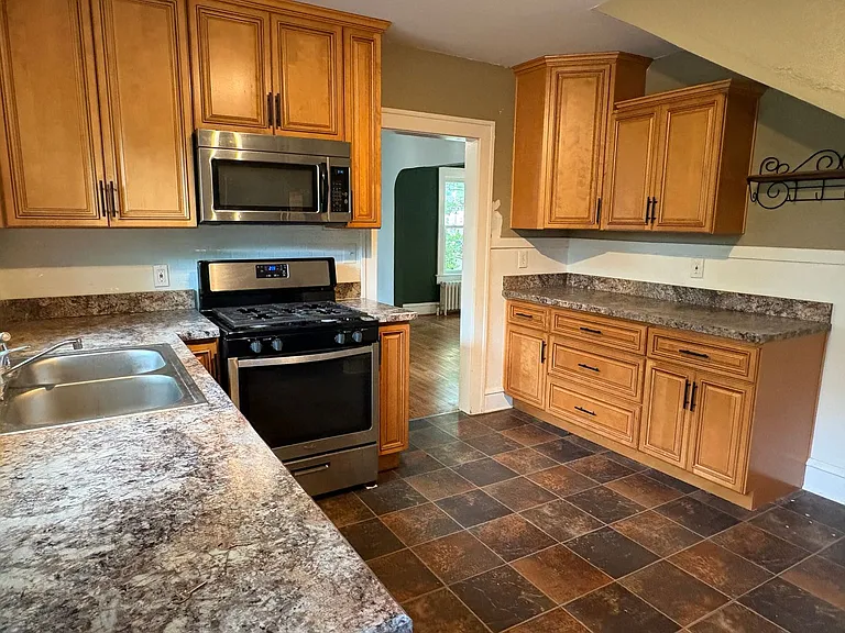 180 Cherokee Rd — Photo 9