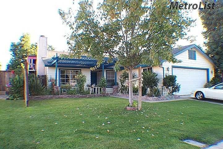 1st image of 16779 Bradford Ct