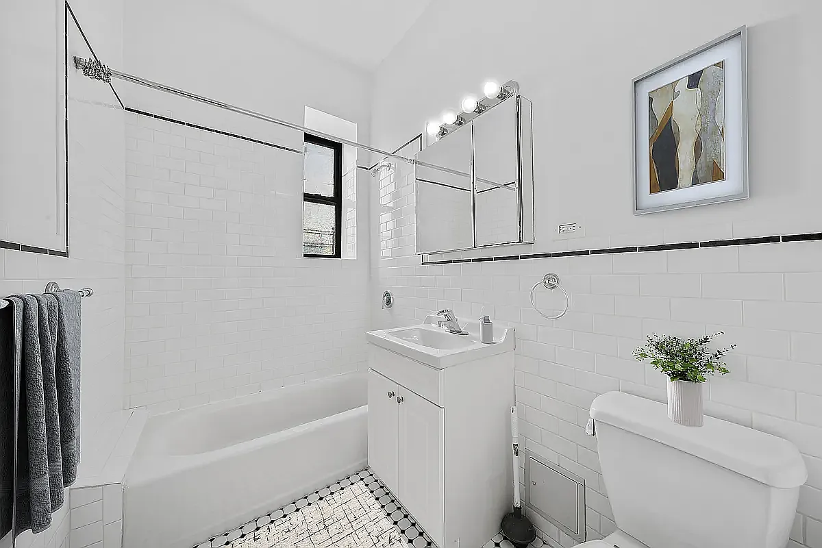 215 West 101st Street — Photo 4