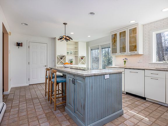 5th image of 16 Cape Woods Drive #16