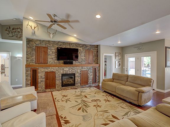 2nd image of 505 Pinnacle Dr