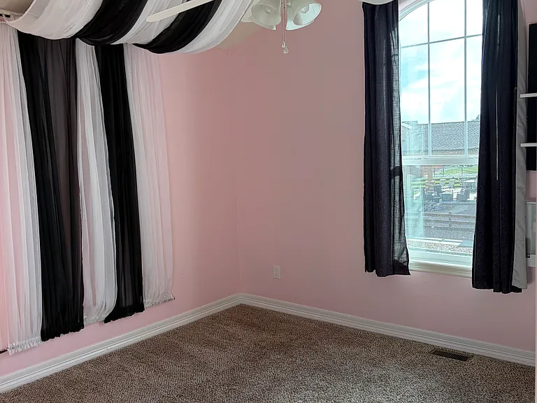 10525 Mount Sherman Way — Photo 20