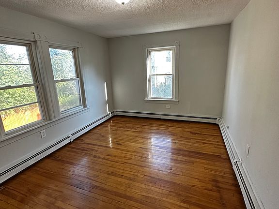 3rd image of 29 E Cottage St Floor 2