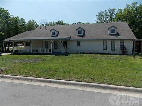 1st image of 8901 Rowland Dr