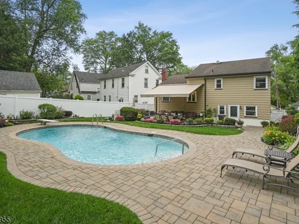 21 Sunset Dr, Millburn Twp., NJ 07041
